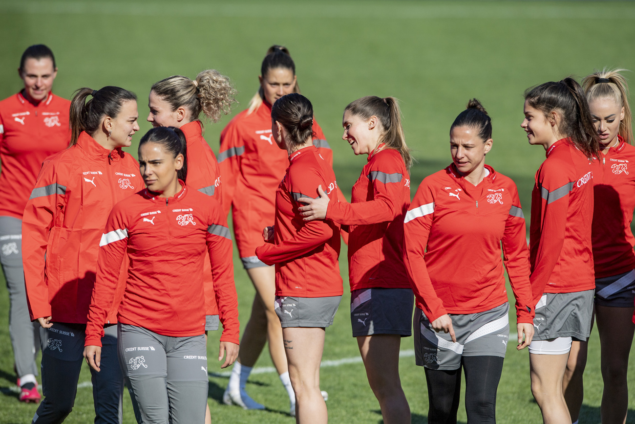 Zürcher Regierungsrat unterstützt Frauen Fussball-EM, © Keystone SDA 