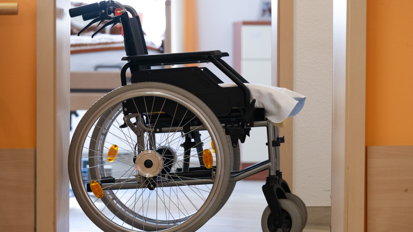 SPD’den Bakım Veren Aile Üyelerine Maaş Talebi, © dpa