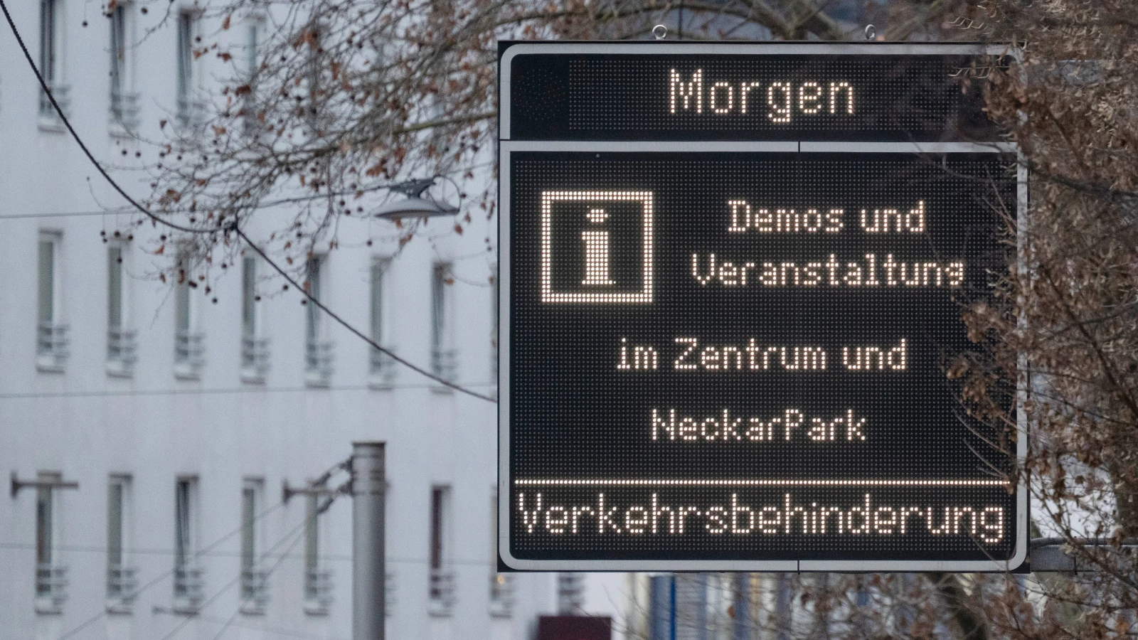 Stuttgart, VfB–Maccabi Tel Aviv maçı öncesi yüksek güvenlik önlemleri alıyor, © Marijan Murat/dpa Stuttgart, VfB–Maccabi Tel Aviv maçı öncesi yüksek güvenlik önlemleri alıyor, © Marijan Murat/dpa