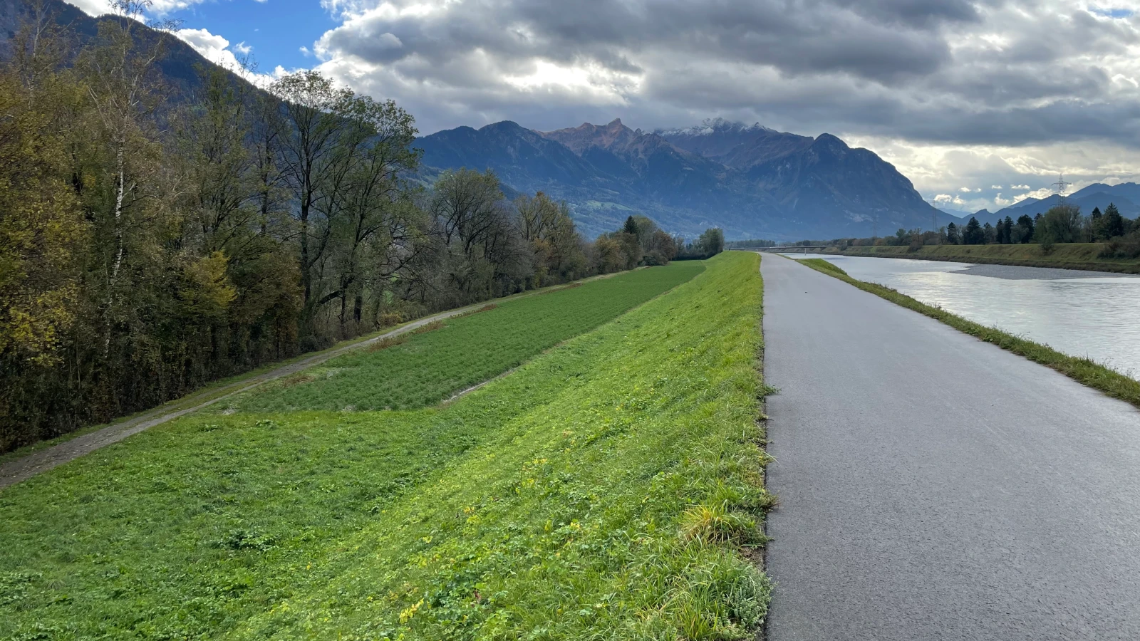 Rüfeschlamm soll für Rheindammsanierung verwendet werden, © Gemeinde Schaan Rüfeschlamm soll für Rheindammsanierung verwendet werden, © Gemeinde Schaan