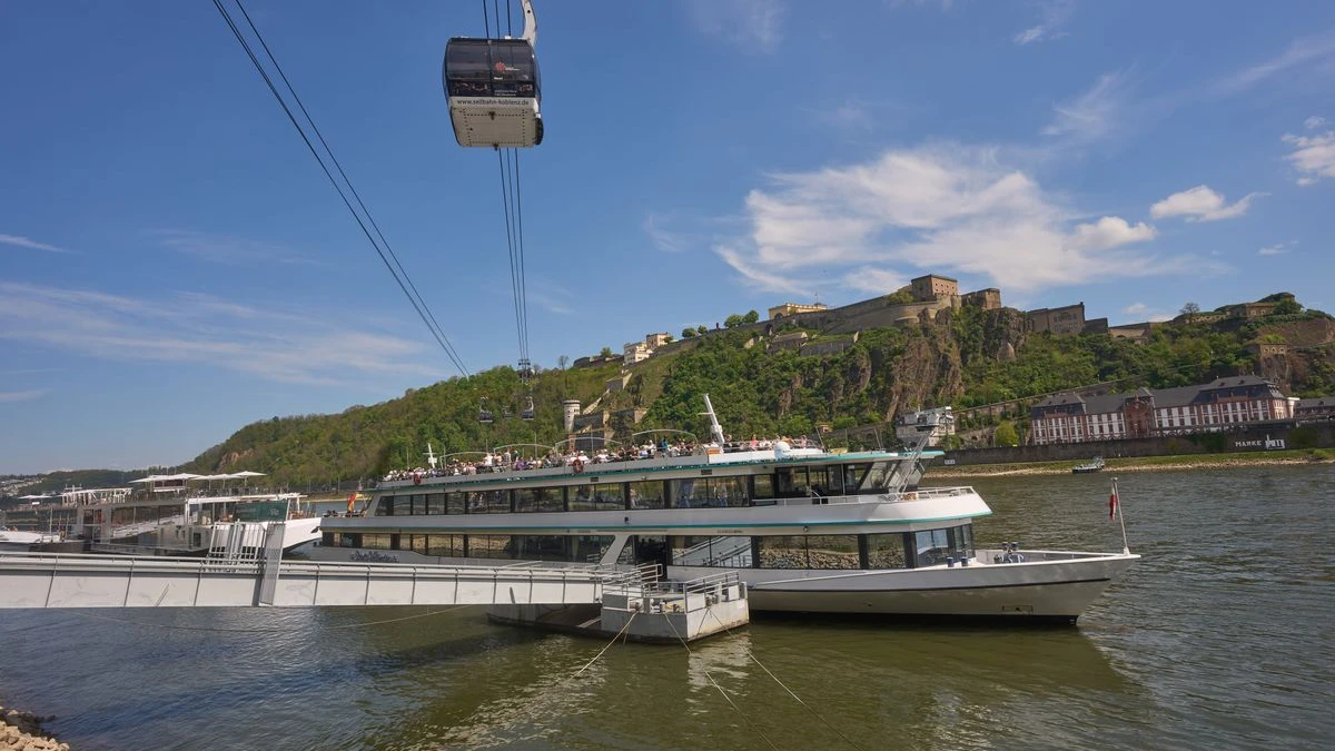 Frankfurt’ta Uçan Fikirler: Teleferikten Wassertaxi’ye Yeni Şehir Planları!, © Thomas Frey/dpa/Koblenz-Sembol Foto Frankfurt’ta Uçan Fikirler: Teleferikten Wassertaxi’ye Yeni Şehir Planları!, © Thomas Frey/dpa/Koblenz-Sembol Foto