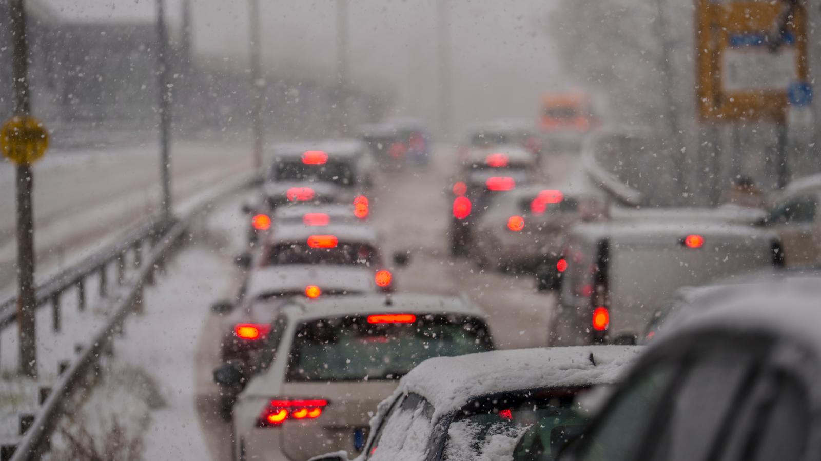 Rheinland-Pfalz’ta Yoğun Kar ve Buzlanma: Çok Sayıda Kaza, © Andreas Arnold/dpa