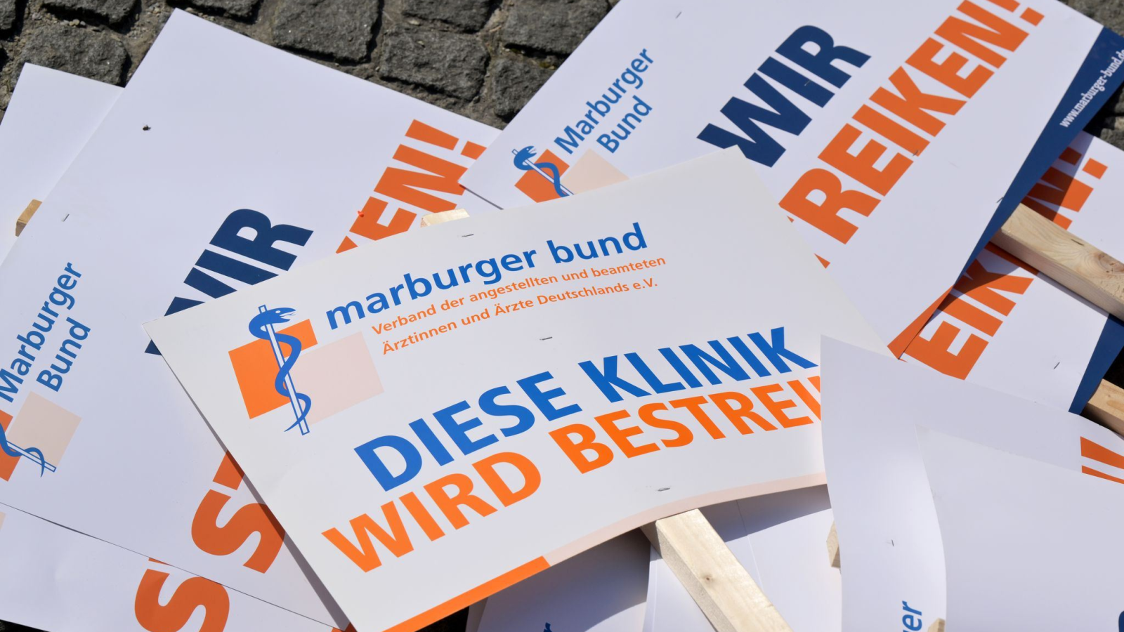  Doktorlar Greve Gidiyor!, © dpa