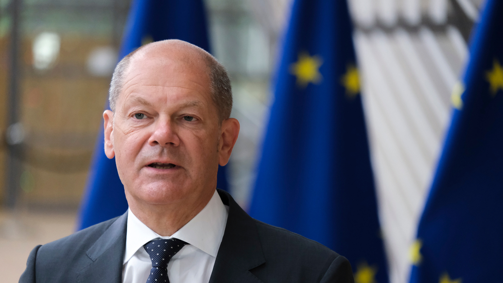 Almanya Başbakanı Olaf Scholz, Almanya da her 4 kişiden birinin göçmenlik geçmişi olduğunu bir kez daha ifade etti, © shutterstock