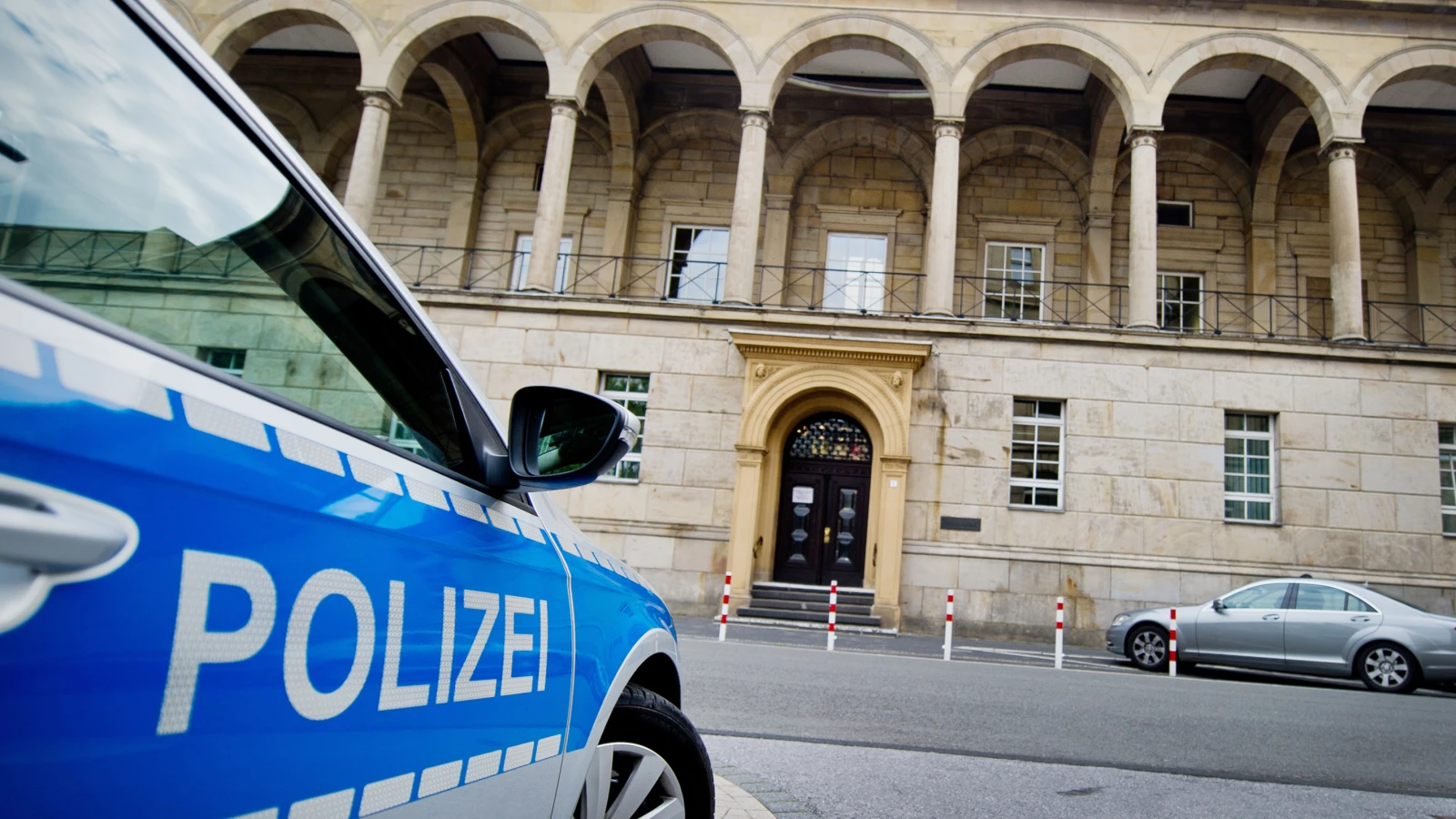 Wuppertal Adliyesindeki Cinayet Davasında Gerginlik!, © dpa Wuppertal Adliyesindeki Cinayet Davasında Gerginlik!, © dpa