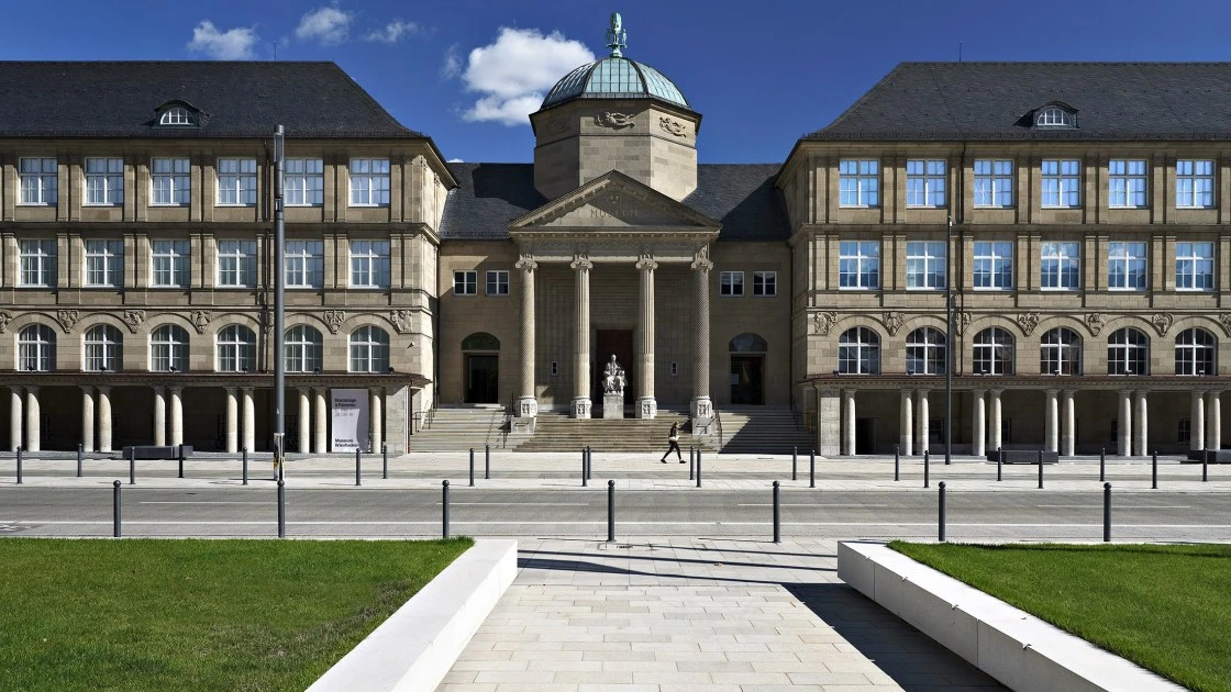 Wiesbaden Müzesi daha fazla güvenlik istiyor: Louvre’daki hırsızlık endişelendirdi!, © kultur-in-hessen.de Wiesbaden Müzesi daha fazla güvenlik istiyor: Louvre’daki hırsızlık endişelendirdi!, © kultur-in-hessen.de