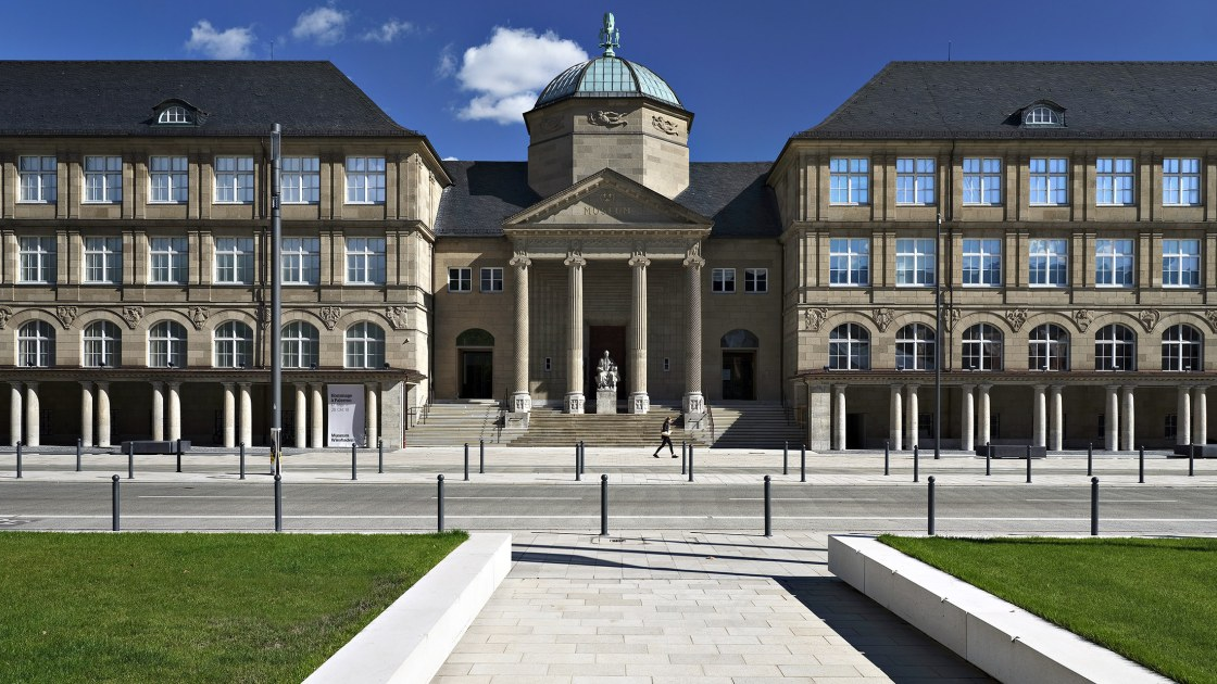 Wiesbaden Müzesi daha fazla güvenlik istiyor: Louvre’daki hırsızlık endişelendirdi!, © kultur-in-hessen.de