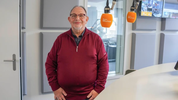 René Kuster führt die Erstgespräche mit den Lernenden bei der Zündschnur, © Radio Munot René Kuster führt die Erstgespräche mit den Lernenden bei der Zündschnur, © Radio Munot