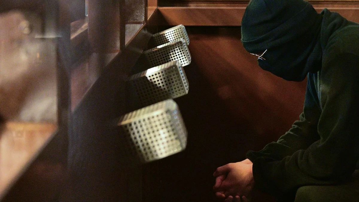 Berlin’deki Holocaust Anıtı saldırısında karar çıktı: 13 Yıl Hapis!, © Sebastian Gollnow/dpa Berlin’deki Holocaust Anıtı saldırısında karar çıktı: 13 Yıl Hapis!, © Sebastian Gollnow/dpa