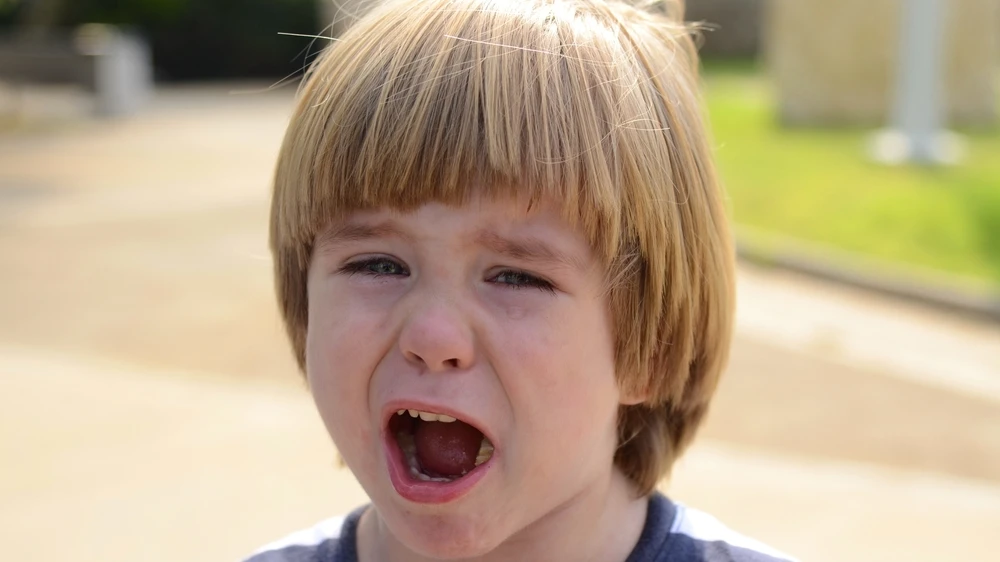 Çocuklar Ağladığında Ebeveynler Ne Yapmalı? Uzmanlardan Hayati Tavsiyeler, © shutterstock Çocuklar Ağladığında Ebeveynler Ne Yapmalı? Uzmanlardan Hayati Tavsiyeler, © shutterstock