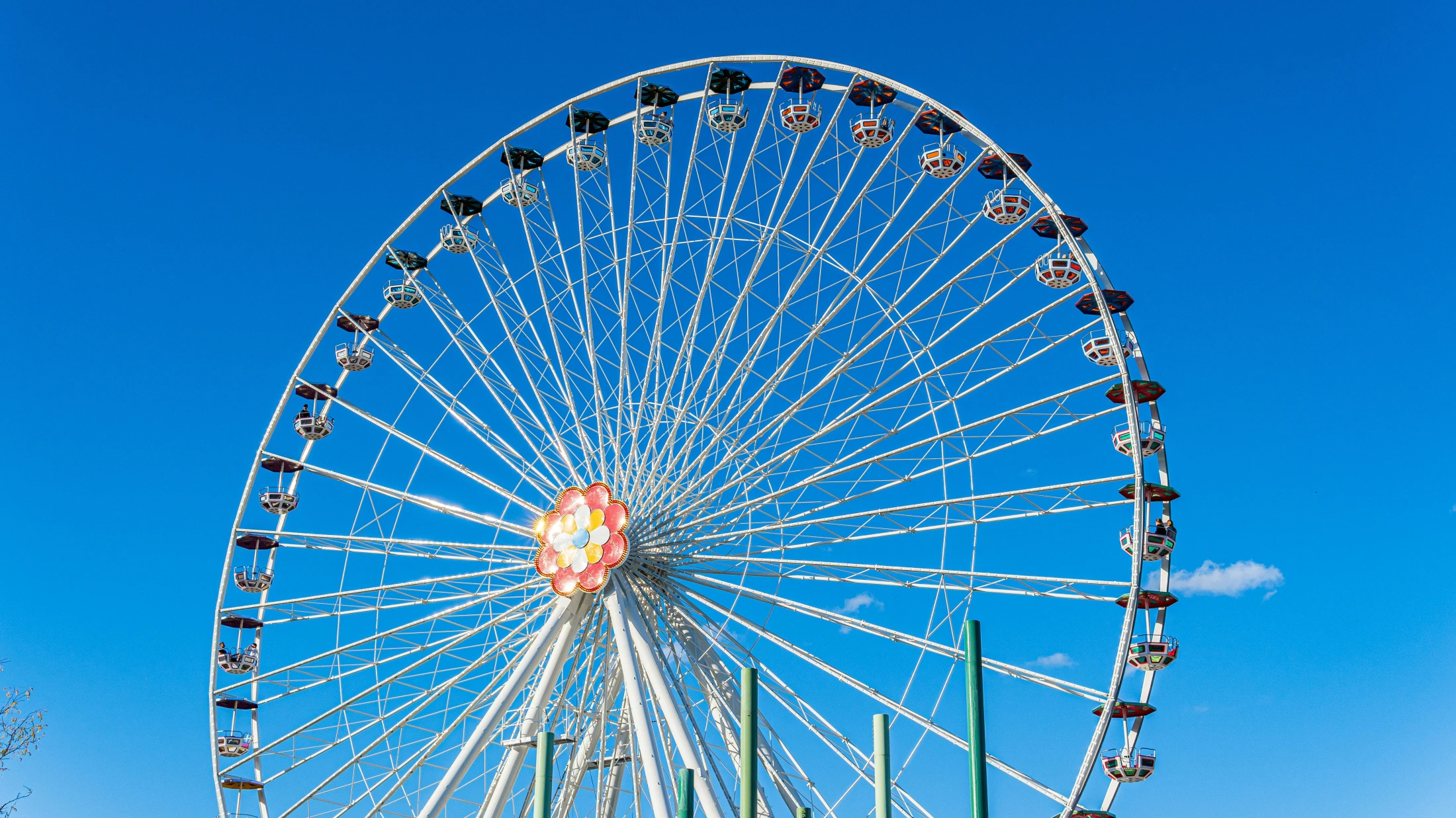 Spot des Monats Juli 2025: "Nur noch einmal" vom Hamburger Dom, © Anton Uniqueton Spot des Monats Juli 2025: "Nur noch einmal" vom Hamburger Dom, © Anton Uniqueton