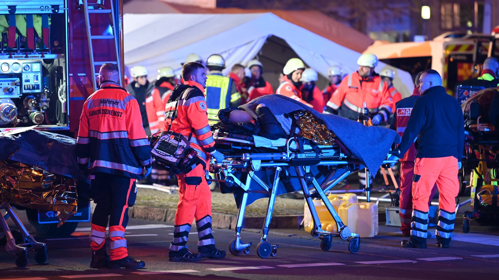 Magdeburg’daki Noel Pazarına Arabayla Saldırı!, © dpa Magdeburg’daki Noel Pazarına Arabayla Saldırı!, © dpa