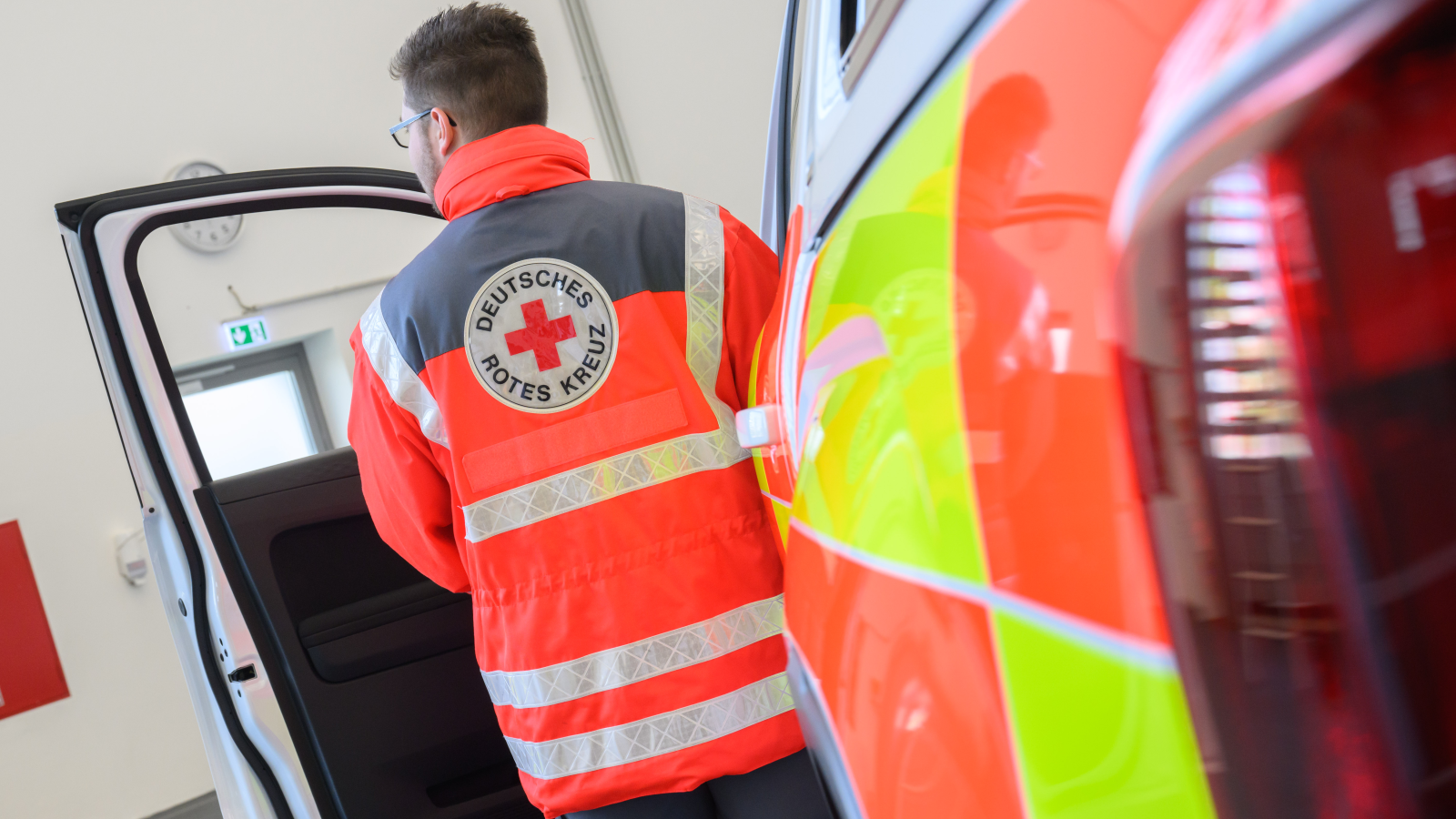 Sel sonrası DRK Bina Kurutucuları Dağıtıyor, © dpa