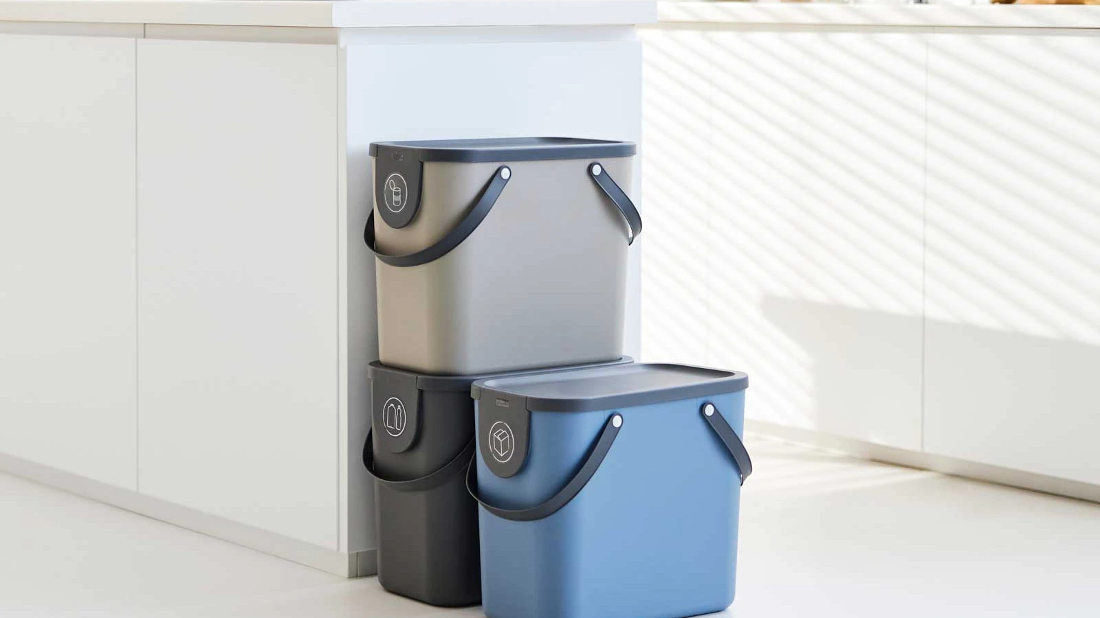 Für Biomüll lohnt es sich, eine Tonne mit Filter zu wählen, © ©rotho.com Für Biomüll lohnt es sich, eine Tonne mit Filter zu wählen, © ©rotho.com