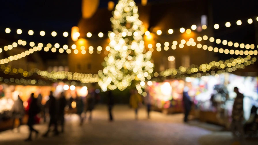 Weihnachtsmarkt, © Shutterstock Weihnachtsmarkt, © Shutterstock