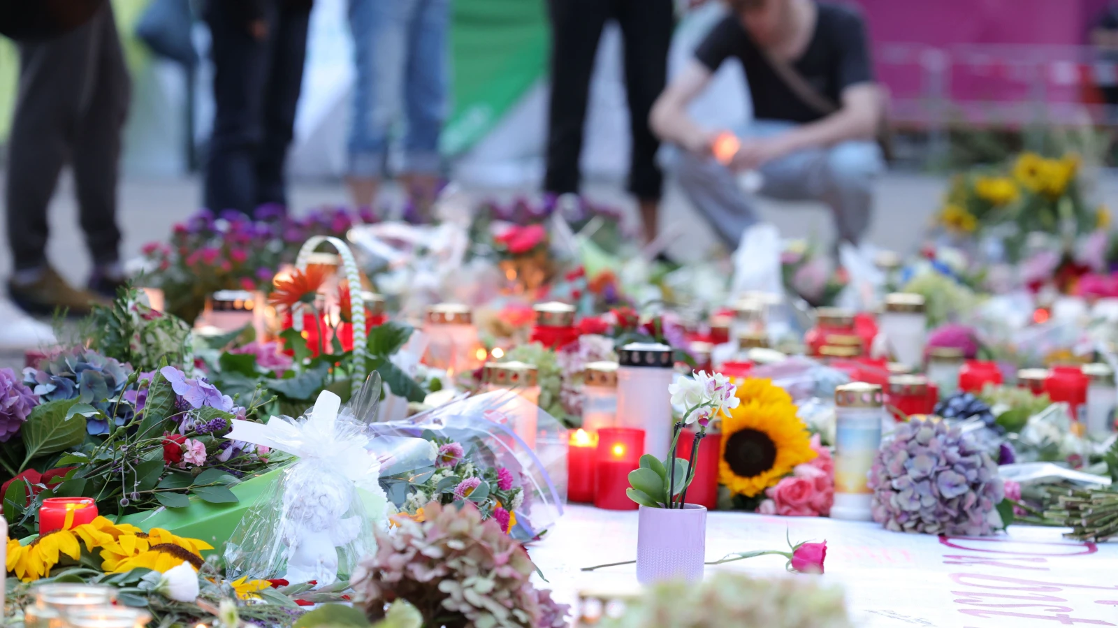 Başbakan Scholz Solingen Kurbanlarını Anıyor!, © dpa Başbakan Scholz Solingen Kurbanlarını Anıyor!, © dpa