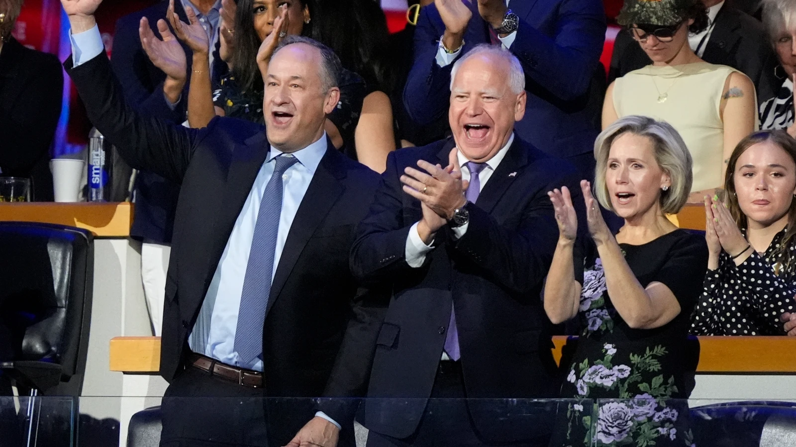 Demokraten bestätigen Walz als Vizepräsidentschaftskandidat, © Keystone/SDA Demokraten bestätigen Walz als Vizepräsidentschaftskandidat, © Keystone/SDA