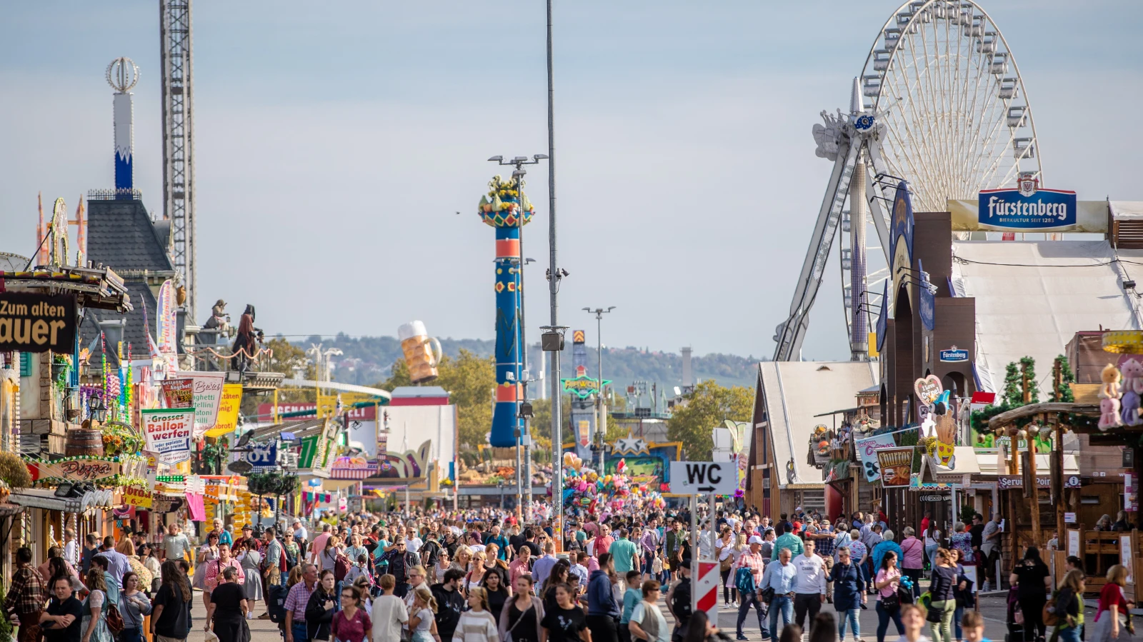 Cannstatter Wasen: Stuttgart'ta Geri Sayım Başladı, © dpa Cannstatter Wasen: Stuttgart'ta Geri Sayım Başladı, © dpa