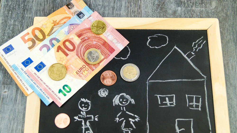 Berlin'de 80 Milyon Euro'luk Nafaka Açığı: Devletin Yükü Artıyor, © shutterstock Berlin'de 80 Milyon Euro'luk Nafaka Açığı: Devletin Yükü Artıyor, © shutterstock