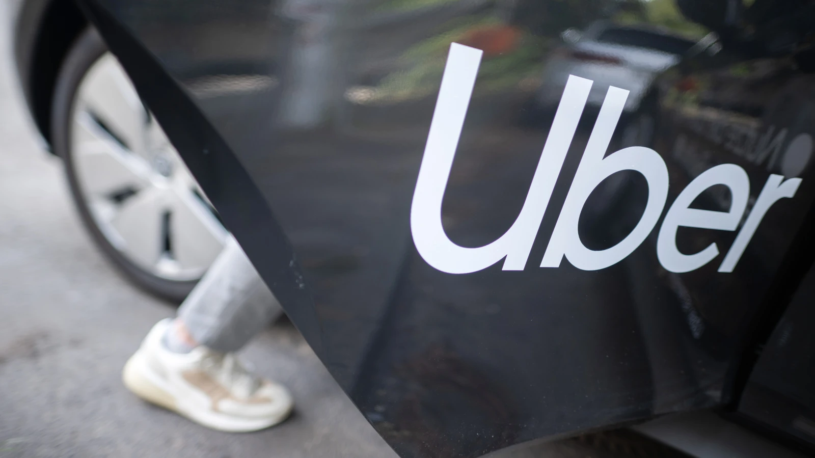 Berlin ve Çevresinde Kaçak Taksi Girişimlerine Karşı Alarm!, © Sebastian Gollnow/dpa Berlin ve Çevresinde Kaçak Taksi Girişimlerine Karşı Alarm!, © Sebastian Gollnow/dpa