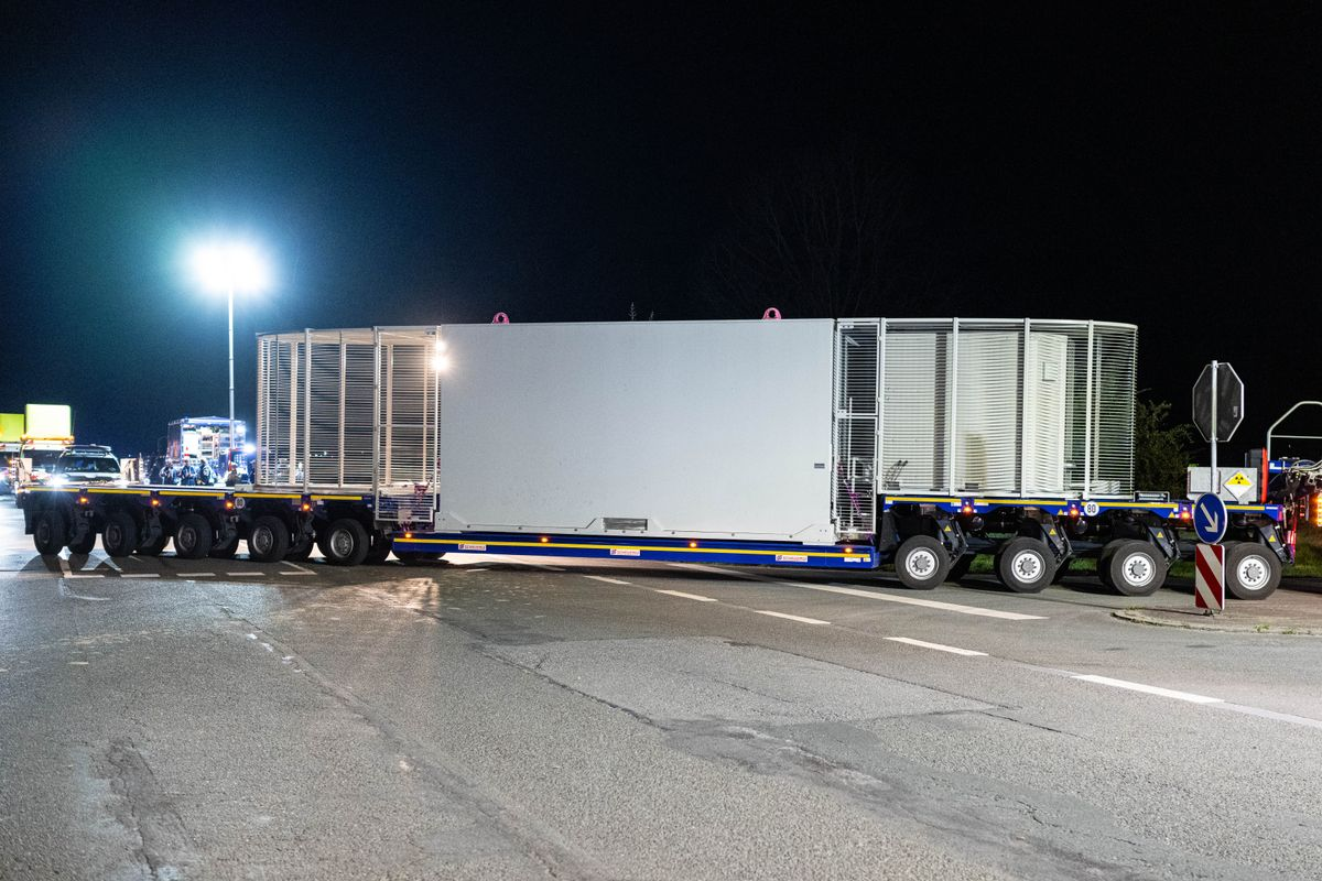 Almanya’da ilk Castor nükleer atık konteyneri Ahaus’a ulaştı, © Guido Kirchner/dpa