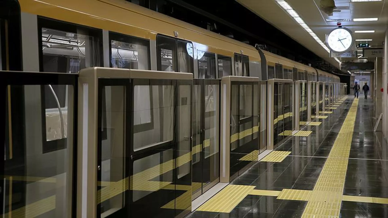 Sürücüsüz Metro İstanbul'da Panik Yarattı, © AA