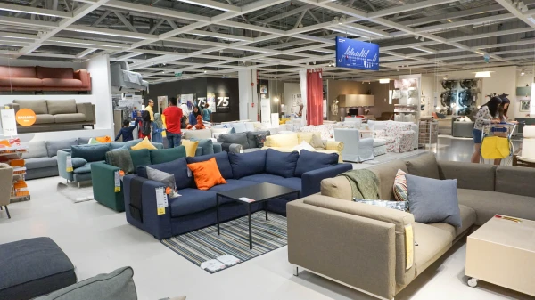 Showroom im Möbelhaus, © Shutterstock Showroom im Möbelhaus, © Shutterstock