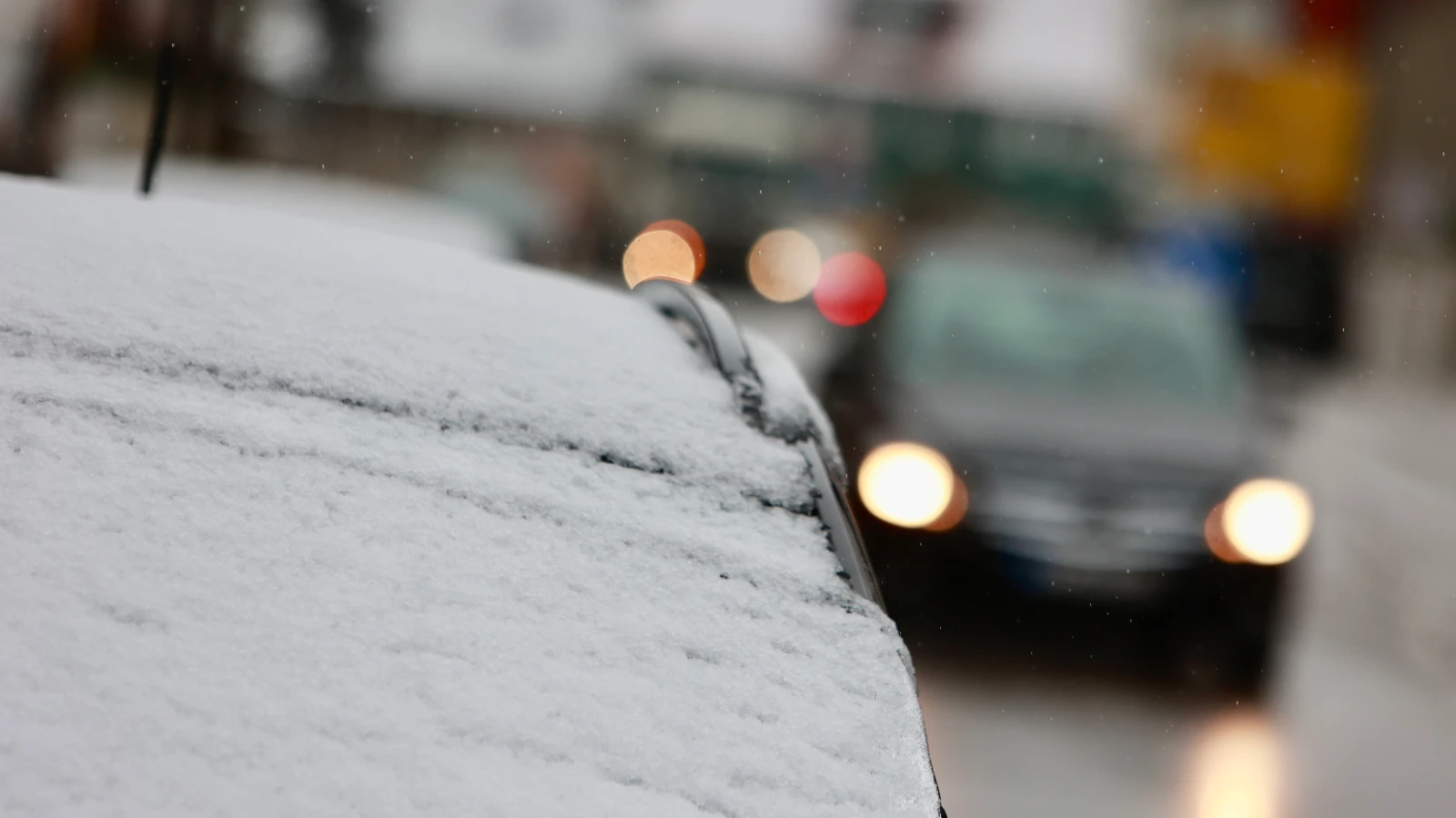Bremen'de ilk kar yağışı bazı kazalara neden oldu! , © dpa Bremen'de ilk kar yağışı bazı kazalara neden oldu! , © dpa