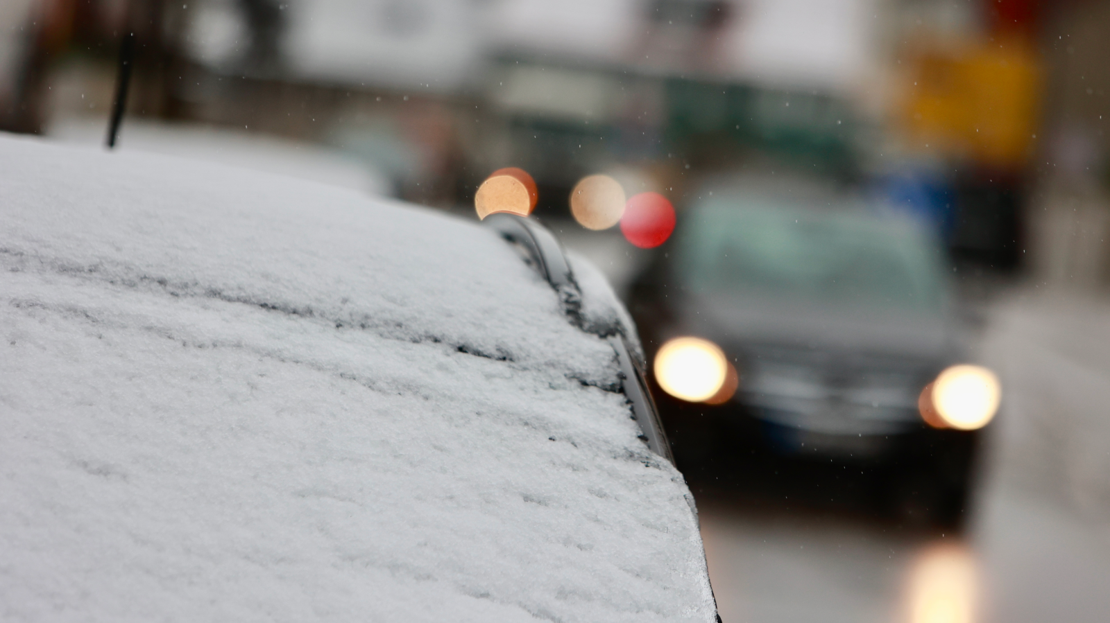 Bremen'de ilk kar yağışı bazı kazalara neden oldu!  , © dpa