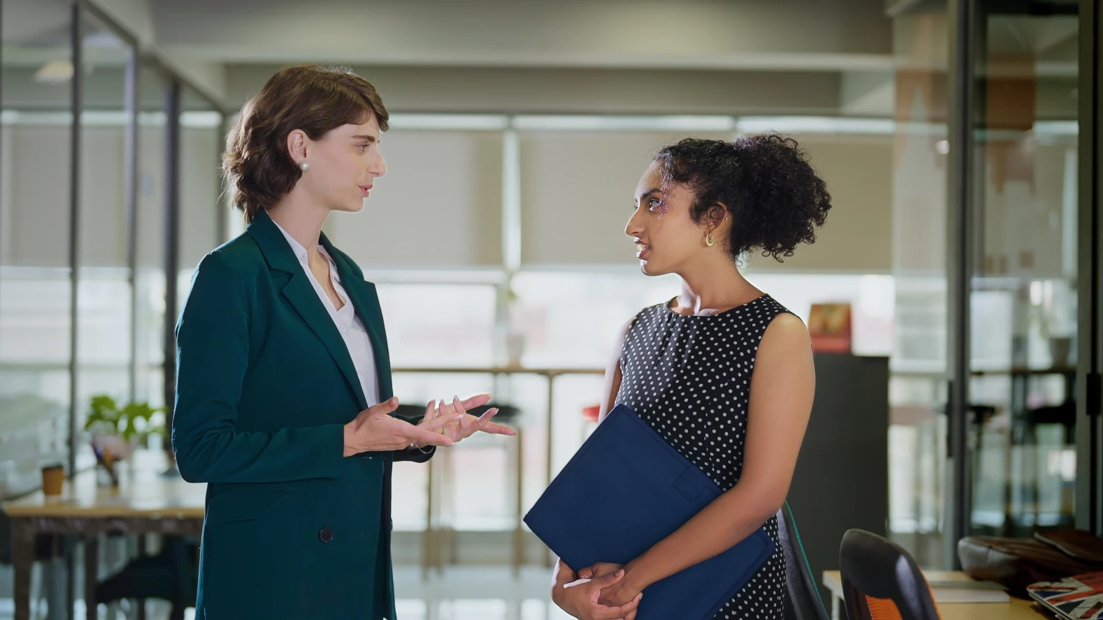 Bremen’de kamu yönetiminde bir ilk: Üst kadroların yarısı kadın, © shutterstock Bremen’de kamu yönetiminde bir ilk: Üst kadroların yarısı kadın, © shutterstock