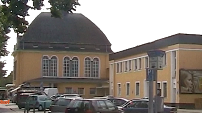 Frankfurt-Höchst Tren Garı Kapatıldı: Tavan Çöküyor!, © bf-f.zielbahnhof.de Frankfurt-Höchst Tren Garı Kapatıldı: Tavan Çöküyor!, © bf-f.zielbahnhof.de