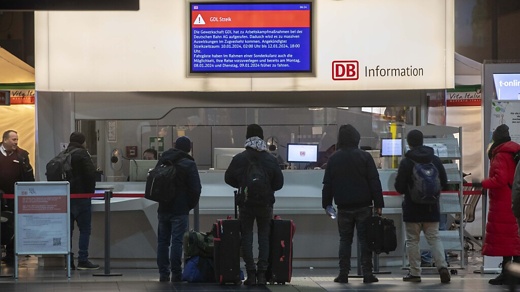 Vier von fünf Fernzügen fallen wegen Streik aus, © Symbolbild