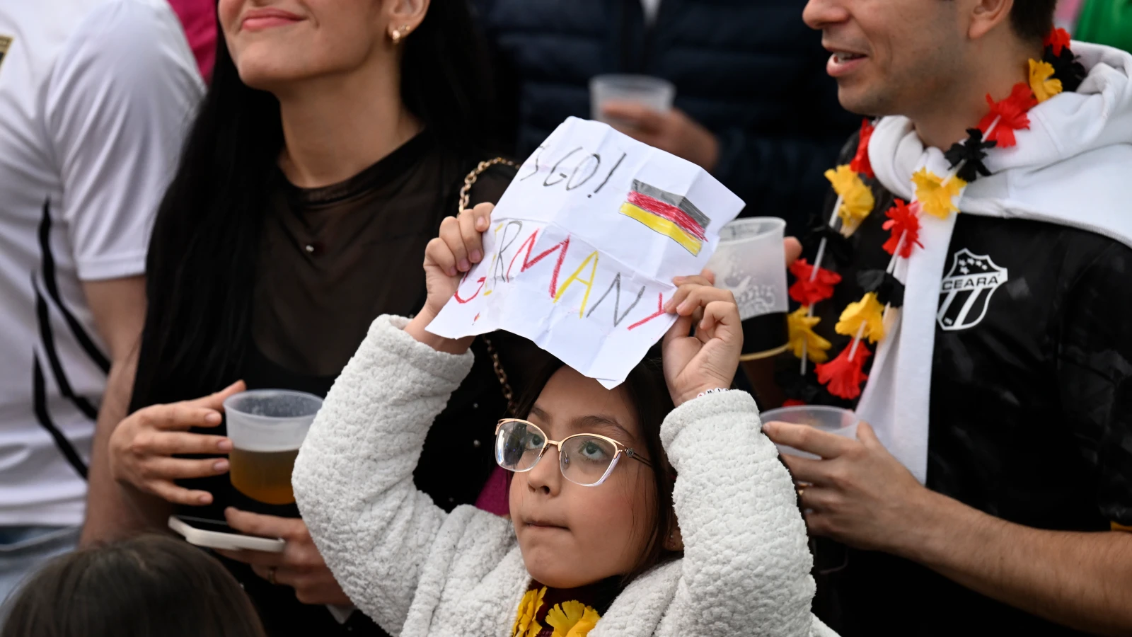 Stuttgart FanZone' de Mini Avrupa Şampiyonası Etkinliği!, © dpa Stuttgart FanZone' de Mini Avrupa Şampiyonası Etkinliği!, © dpa