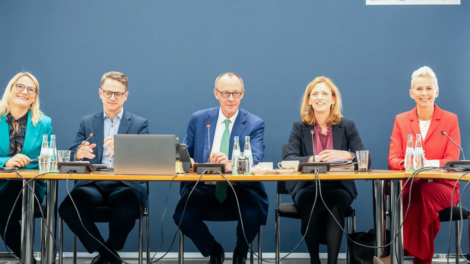 CDU-Spitze einstimmig für Beginn von Koalitionsverhandlungen, © Keystone/SDA CDU-Spitze einstimmig für Beginn von Koalitionsverhandlungen, © Keystone/SDA
