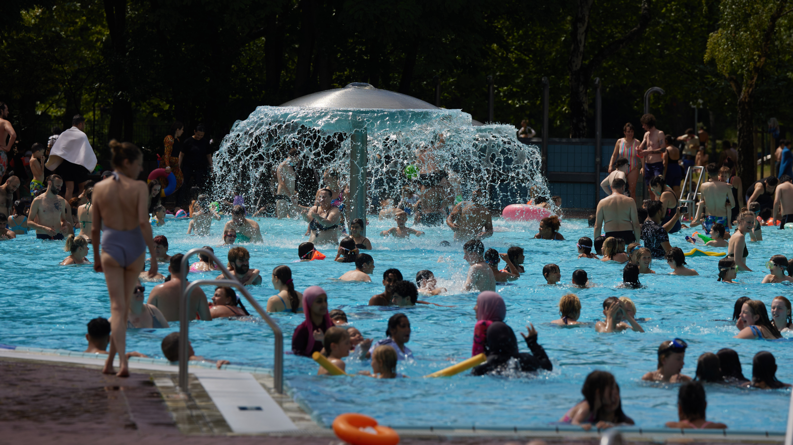 Sıcağa Karşı 16 Öneri: Sıcak Günlerde Serin Kalmanın Yolları, © Jörg Carstensen/dpa 