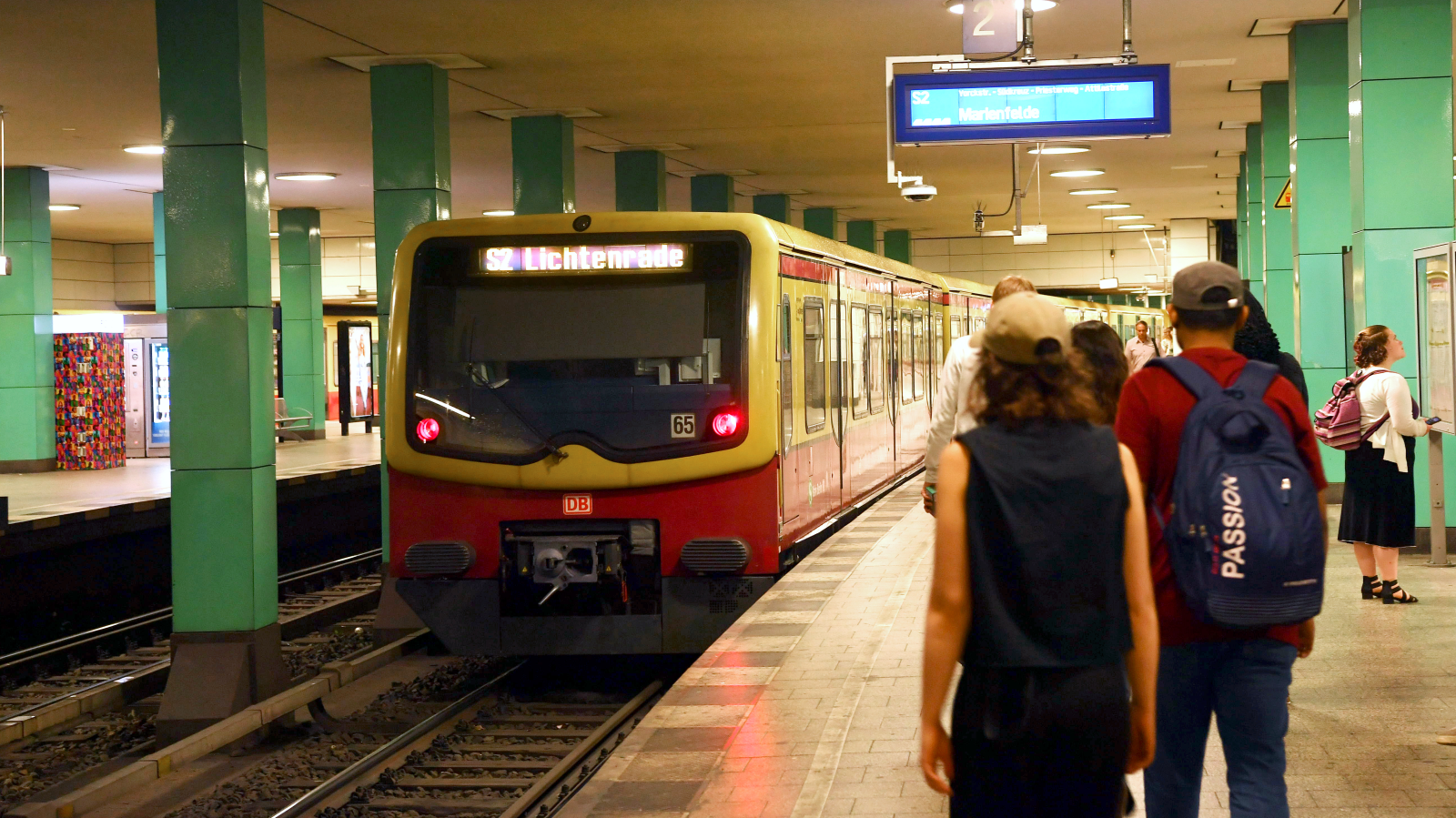 S-Bahn Seferleri Aksıyor!, © dpa