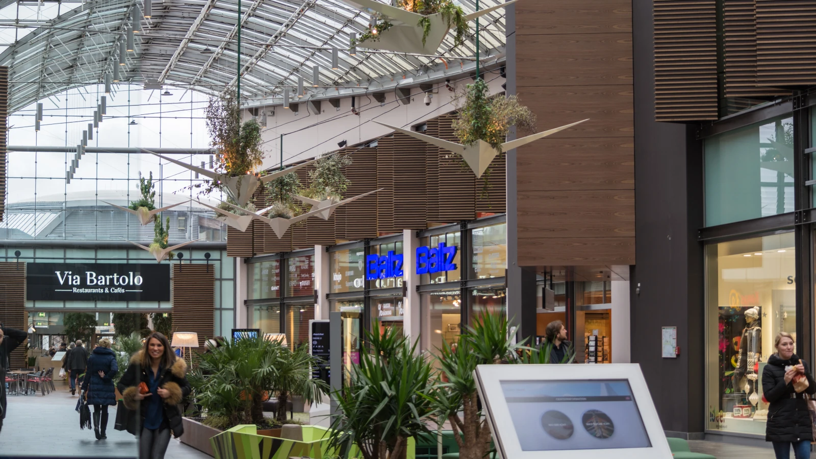 NRW’de Noel Öncesi Alışveriş Yoğunluğu: Son Büyük Gün, © shutterstock NRW’de Noel Öncesi Alışveriş Yoğunluğu: Son Büyük Gün, © shutterstock