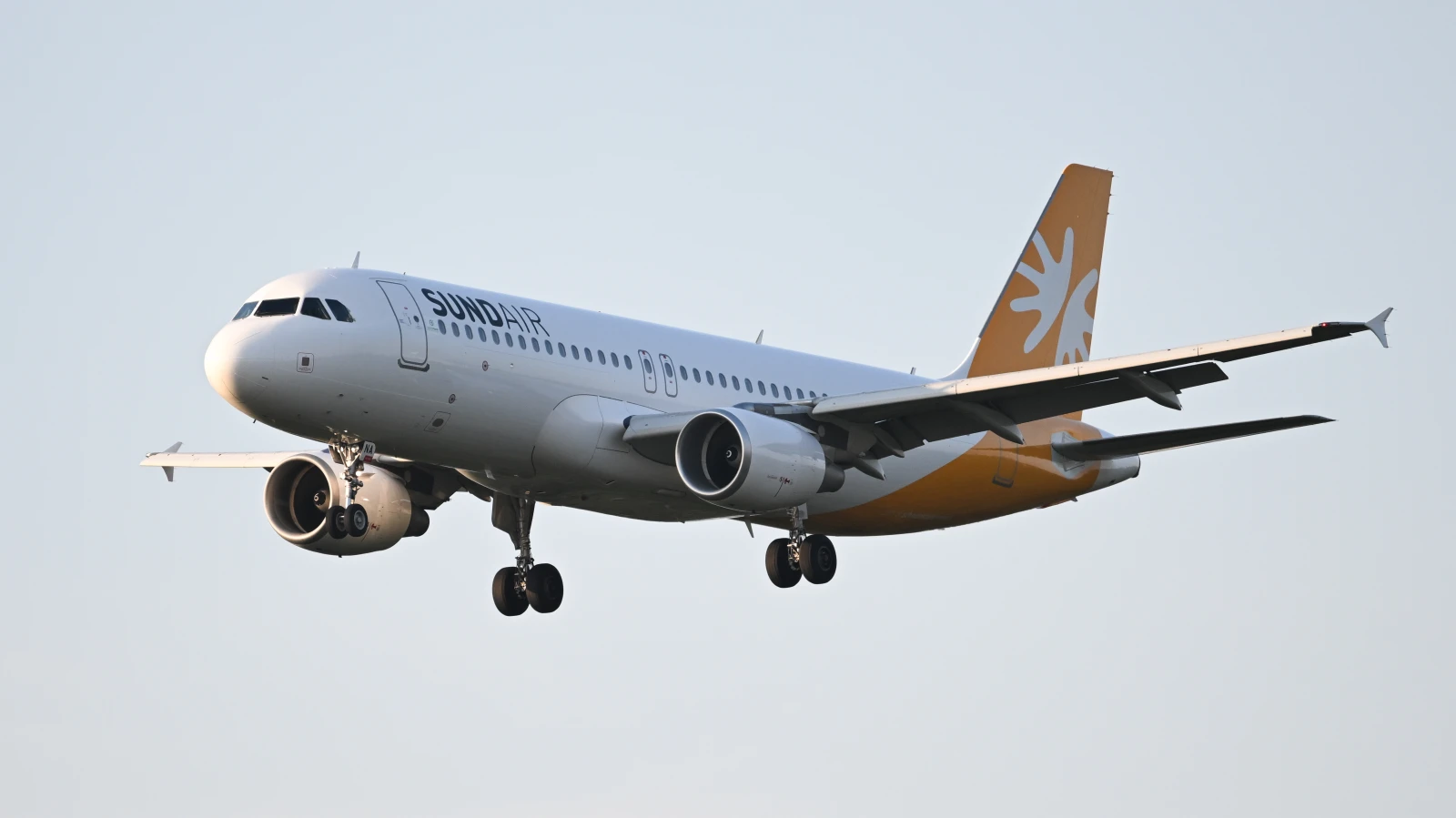 171 Kişi İsrail'den Özel Uçuşla Frankfurt'a Geldi!, © Arne Dedert/dpa 171 Kişi İsrail'den Özel Uçuşla Frankfurt'a Geldi!, © Arne Dedert/dpa