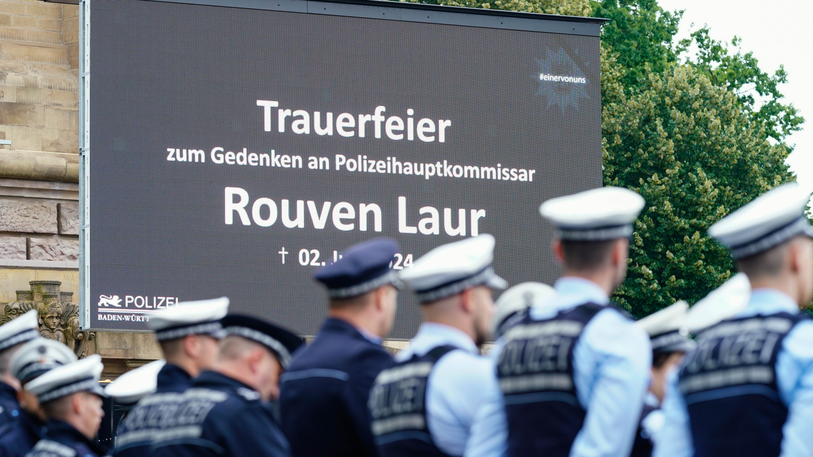 Öldürülen Mannheimlı Polis için Anma Töreni Düzenlendi!, © dpa