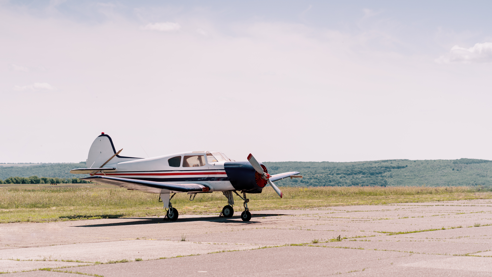 Ein Vorarlberger und ein Tiroler in Frankreich verunglückt, © ArthurHidden/Freepik