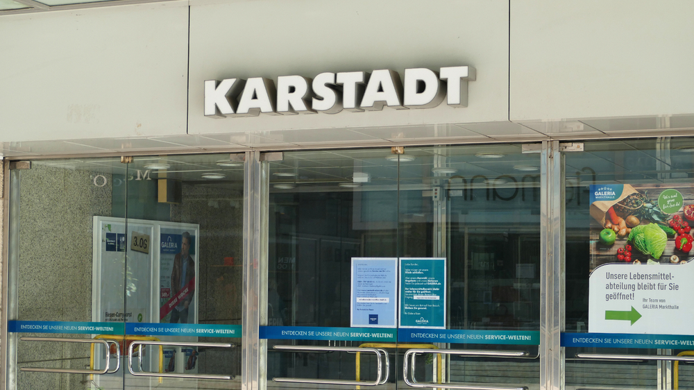 130 Yıllık Efsane Kapanıyor: Essen'de Karstadt'a Veda Zamanı!, © shutterstock