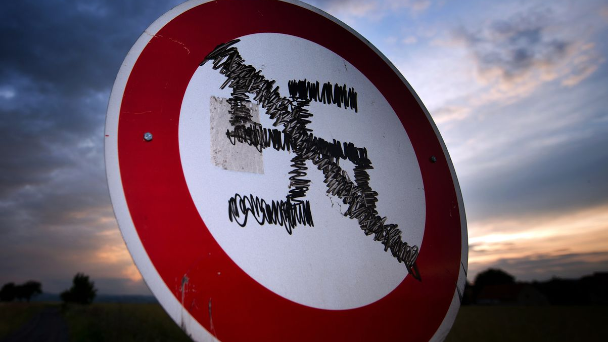  Erbach’ta Bir Okulda Nazi Sembolleri İçeren Çizimler Bulundu!, © dpa