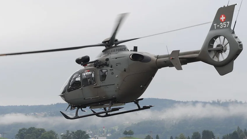Schweizer Armeehelikopter kreist über Schaan, © Schweizer Armee - FST A/Creative Commons 3.0