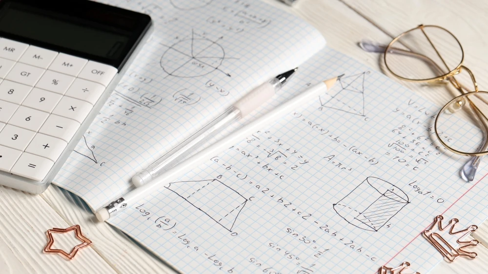 Çin'de Matematik Yarışmasında Hile Skandalı, © shutterstock Çin'de Matematik Yarışmasında Hile Skandalı, © shutterstock