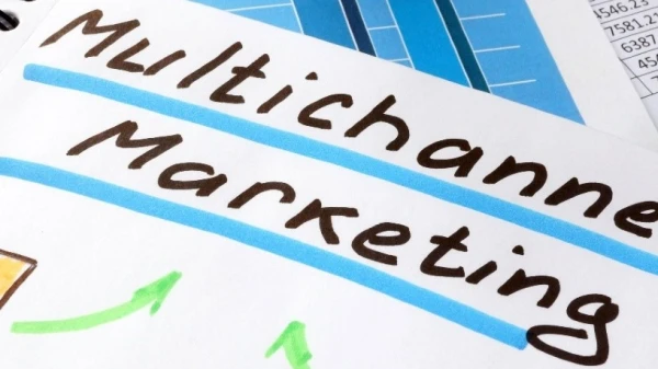 Werben auf allen Kanälen – So funktioniert Multichannel-Marketing, © Vitalii Vodolazskyi@shutterstock.com Werben auf allen Kanälen – So funktioniert Multichannel-Marketing, © Vitalii Vodolazskyi@shutterstock.com