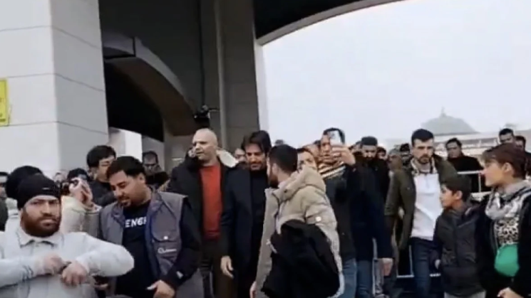 Mahsun Kırmızıgül’ün Acı Gününde Selfie Skandalı, © En Son Haber