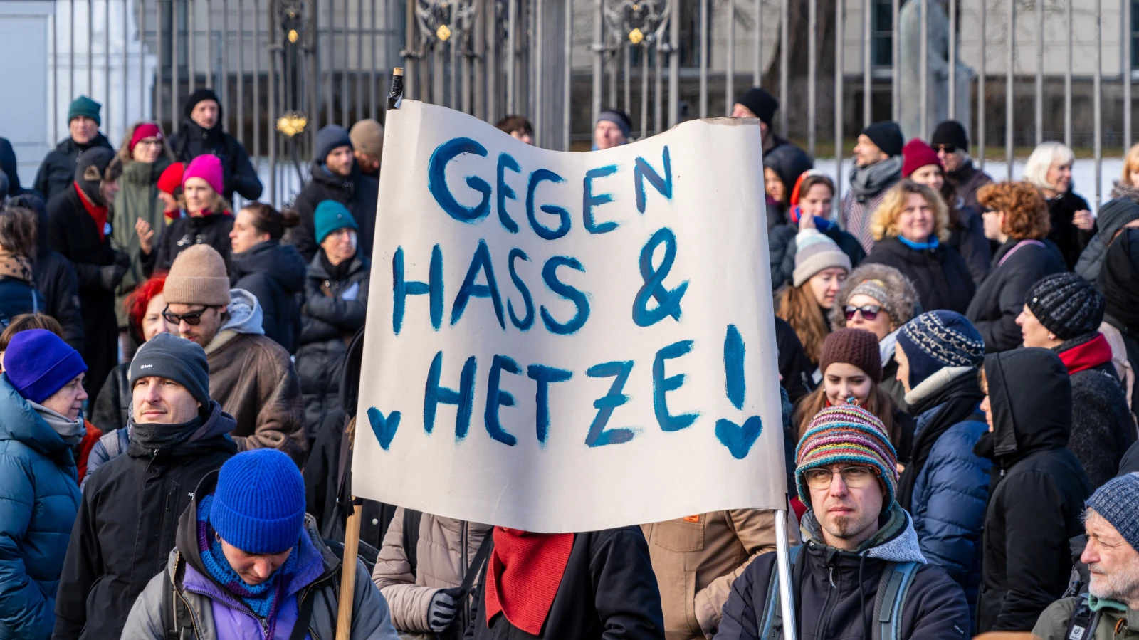 Baden-Württemberg eyaletinde nefret suçları rekor seviyelere ulaştı., © shutterstock Baden-Württemberg eyaletinde nefret suçları rekor seviyelere ulaştı., © shutterstock