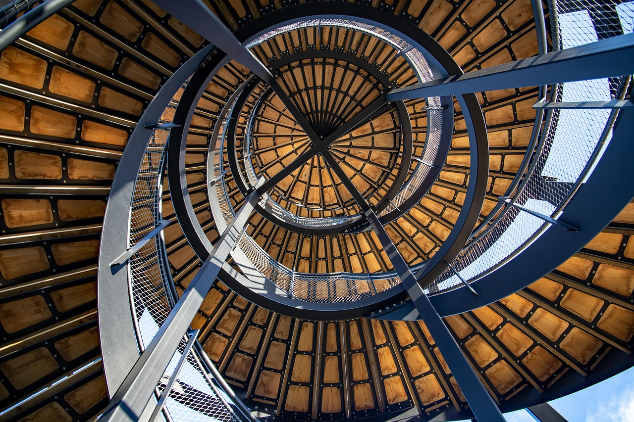Industrial Möbel: Wie der Trend zeitlose Akzente in moderne Wohnungen bringt, © Image by Jo Stolp from Pixabay