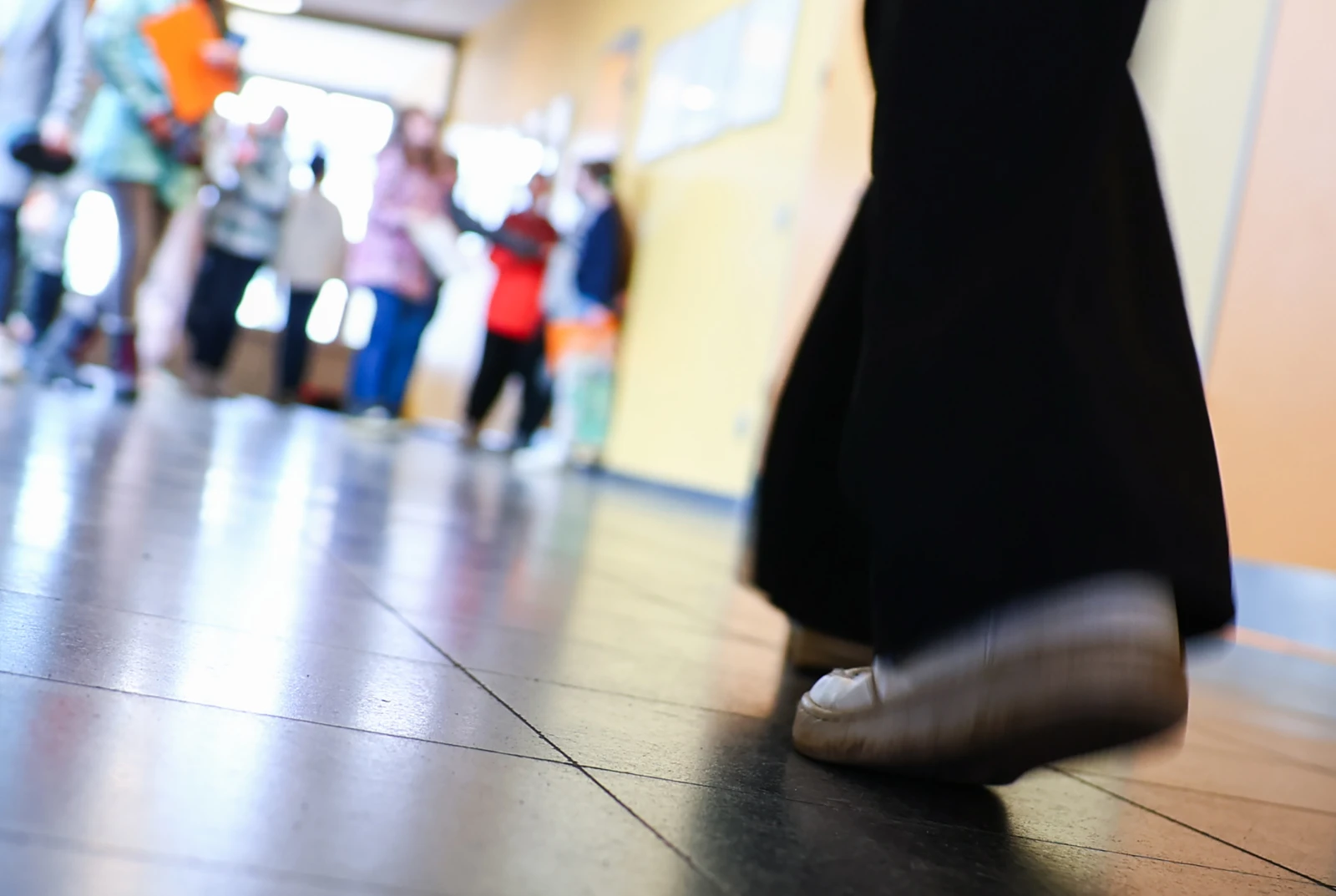 Hessen’de Koalisyon Krizi: Gesamtschule Tasarruf Planı Tartışma Yarattı!, © dpa Hessen’de Koalisyon Krizi: Gesamtschule Tasarruf Planı Tartışma Yarattı!, © dpa