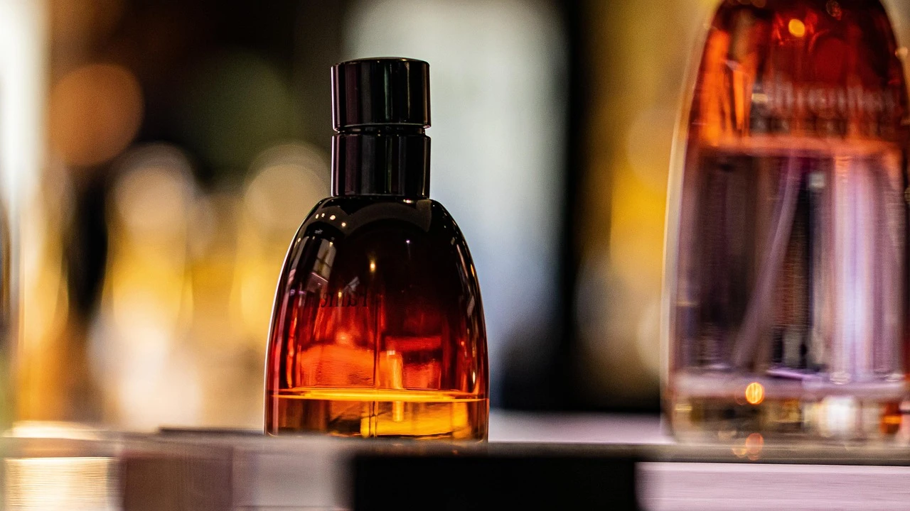 Die Psychologie des Duftes: Warum uns bestimmte Nischenparfums prägen, © Image by Nico Franz from Pixabay Die Psychologie des Duftes: Warum uns bestimmte Nischenparfums prägen, © Image by Nico Franz from Pixabay